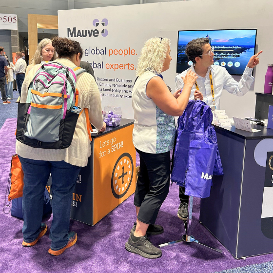 Attendees at Mauve's SHRM booth