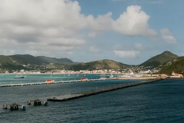 countries-St.-Maarten-salary-benchmarking-companies.webp