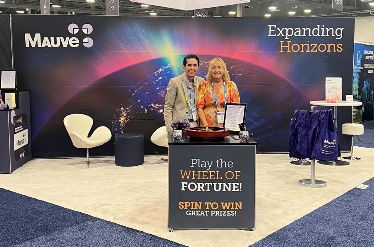 Ann Ellis and Jaime Bustamante on the SHRM 2023 Booth