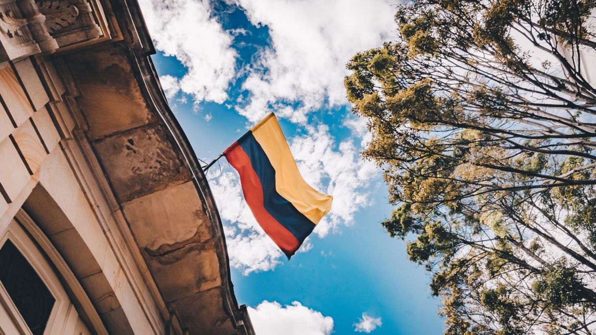 4 Benefits of Using an Employer of Record Solution in Colombia