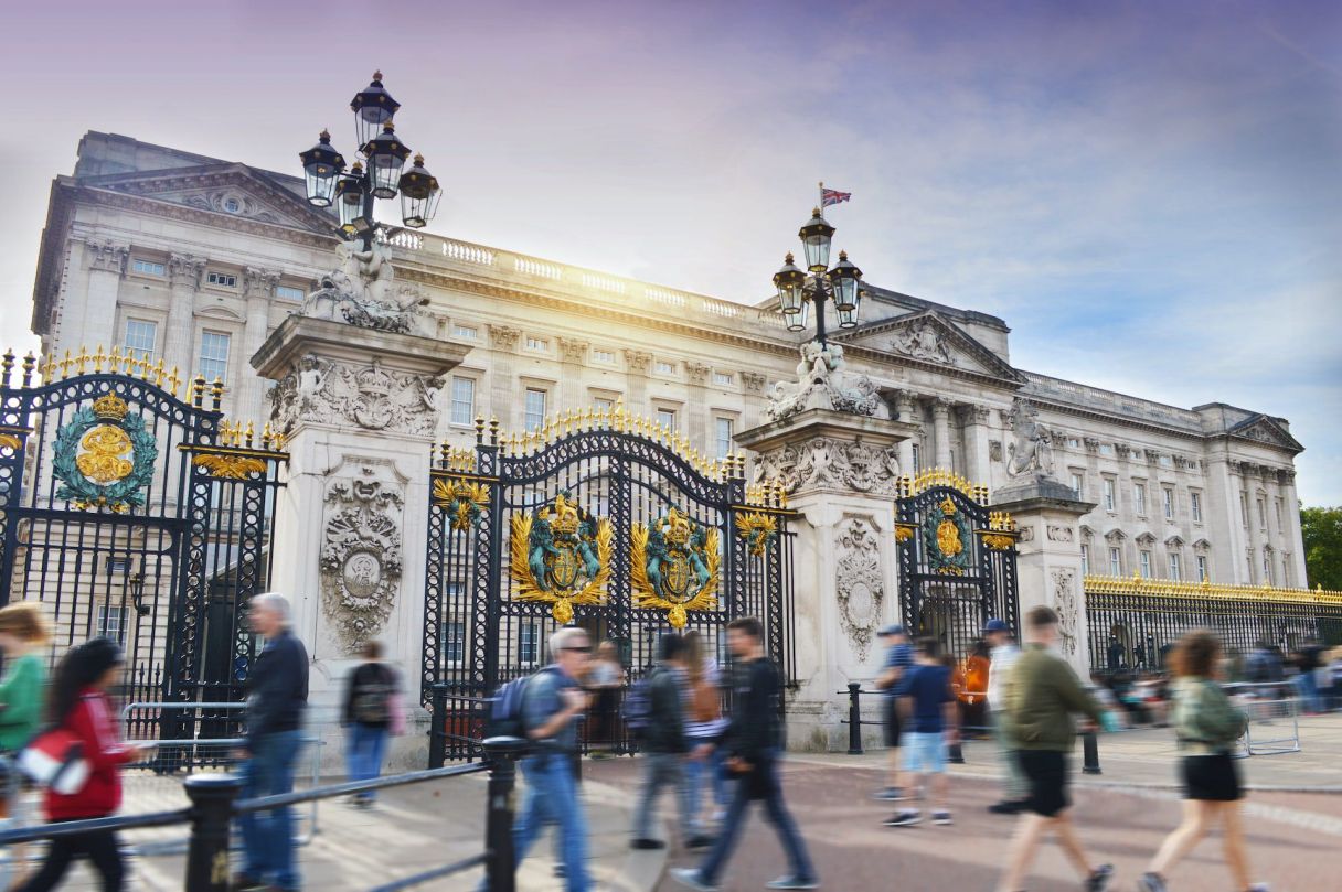 Buckingham Palace - Photo by Debbie Fan on Unsplash