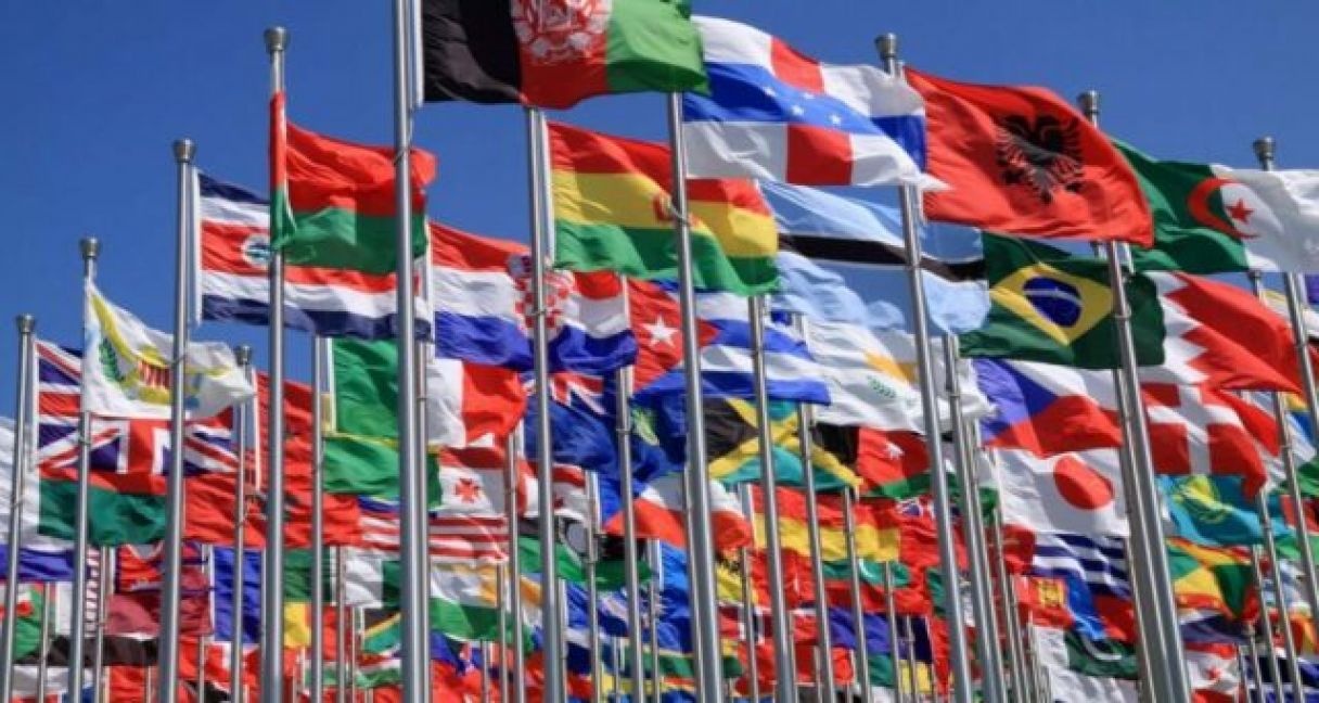 images showing lots of different country flags