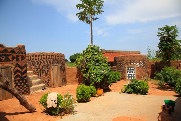 mauve-group-burkina-faso-pueblo-pintado.jpg