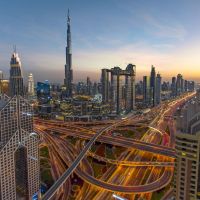 El centro de Dubai al atardecer