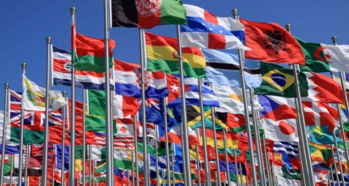 imágenes con muchas banderas de distintos países